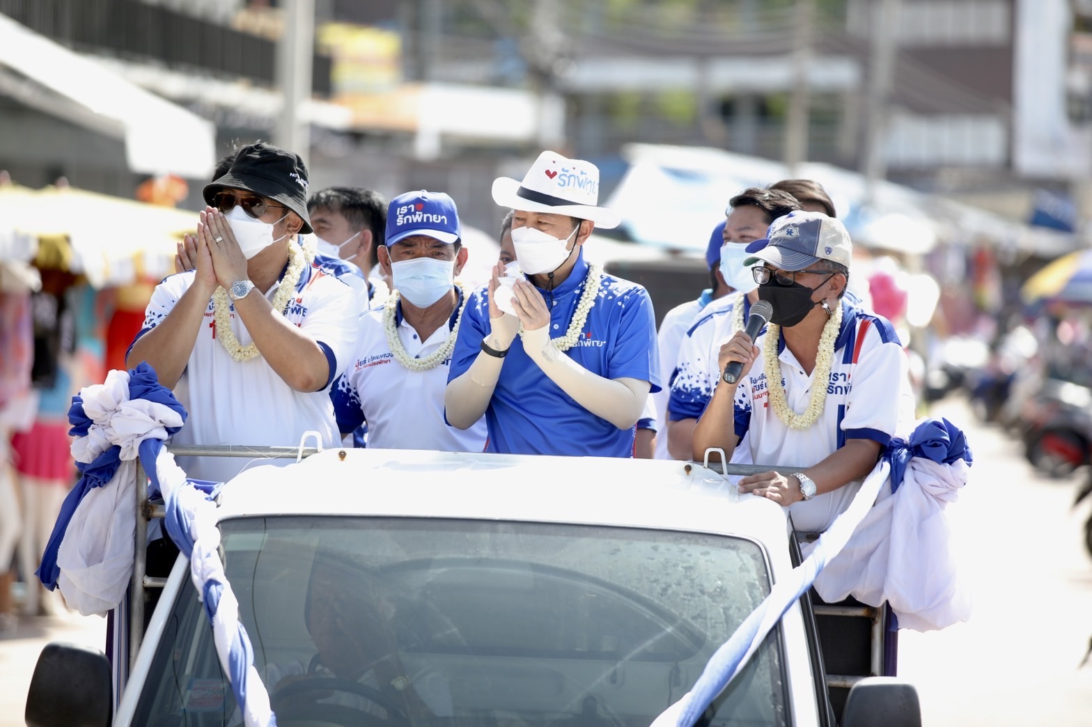 “สนธยา” นำทีมเรารักพัทยา พร้อม 'เบียร์ ปรเมศวร์' ว่าที่นายกเมืองพัทยาคนใหม่ ขอบคุณคะแนนเสียงชาวเกาะล้าน