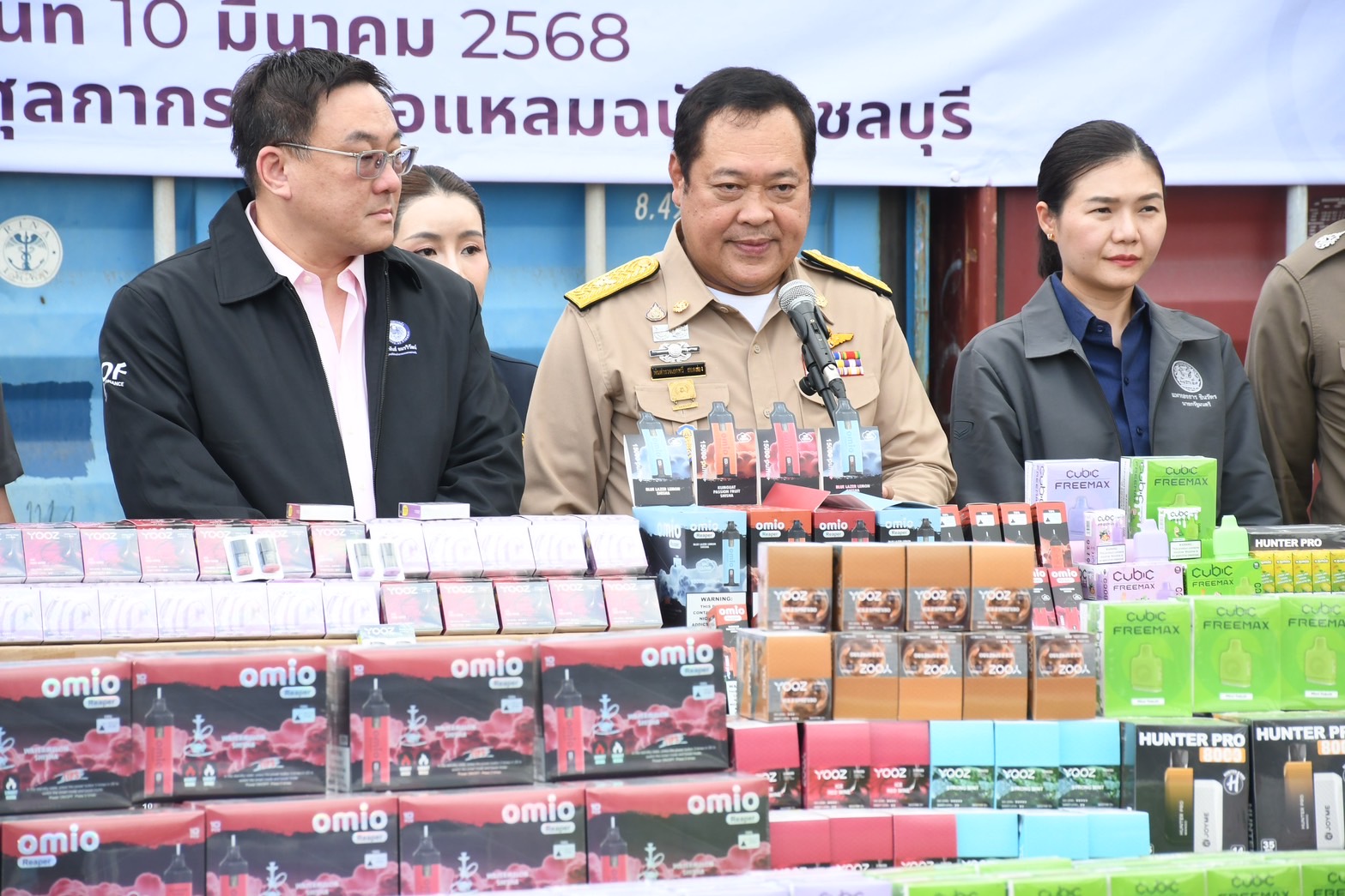 กรมศุลกากรบูรณาการร่วมหน่วยงานที่เกี่ยวข้อง ยึดบุหรี่ไฟฟ้าผ่านแดน กว่า 2 แสนชิ้น มูลค่า 33.07 ล้านบาท        