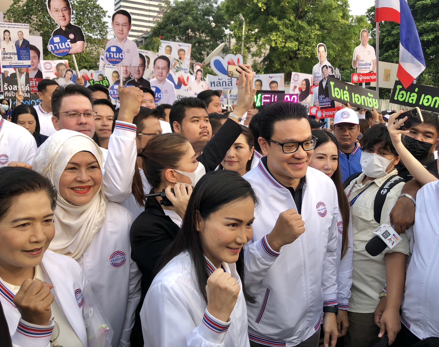 "สกลธี" ลั่นสนามกทม. "พปชร." ไม่กลัวใคร ไปวัดกัน 2 สัปดาห์สุดท้ายก่อนเลือกตั้ง