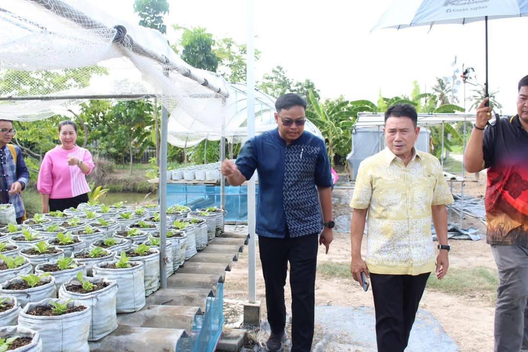  ผู้ตรวจราชการกรมการพัฒนาชุมชนลงพื้นที่ติดตามงานพัฒนาชุมชนในพื้นที่จังหวัดอ่างทอง