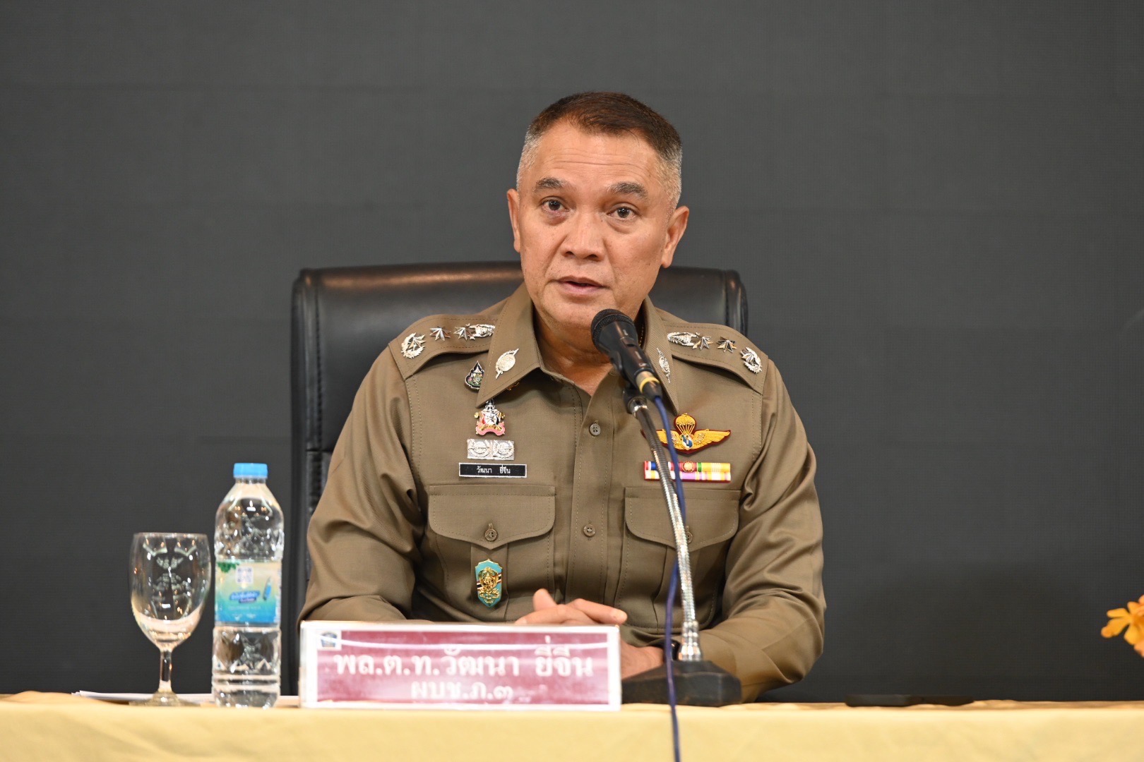 ผบช.ภ.3 สั่งปราบขบวนการสแกมเมอร์ข้ามชาติชายแดนช่องจอมย้ำพื้นที่ชายแดนไทย-กัมพูชาไม่ใช่ทางผ่านแก๊งมิจฉาชีพไซเบอร์