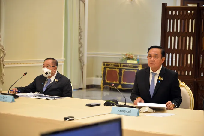 นายกฯ บอก "ดราม่า" หลังสื่อตีข่าวปรับครม. โละ"ทีมสมคิด" ส่วน"3 ป." ปิดห้องคุยลับ