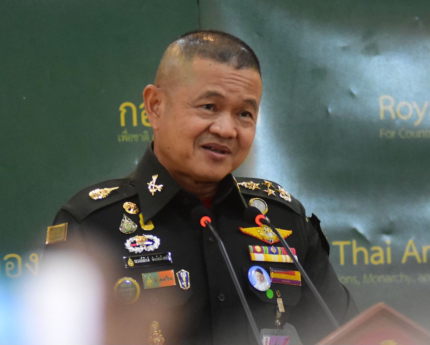"บิ๊กบี้" แนะคิดบวก อย่าคาดการณ์มีม็อบไล่ "นายกฯ" ชี้หลัง 23 ส.ค. ไม่หวั่นการเมืองเปลี่ยนขั้ว ยันทุกคนทำตามหน้าที่