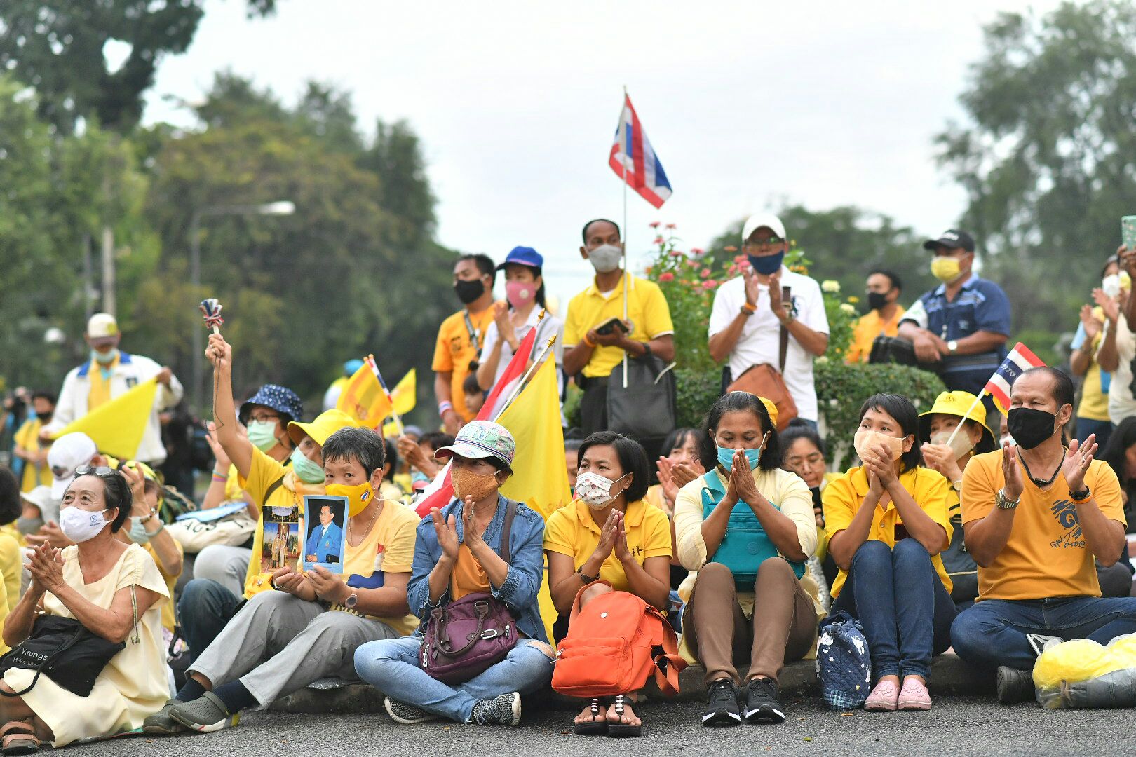 กลุ่มไทยภักดีรวมตัวแถลงการณ์คัดค้านแก้ไขรัฐธรรมนูญ