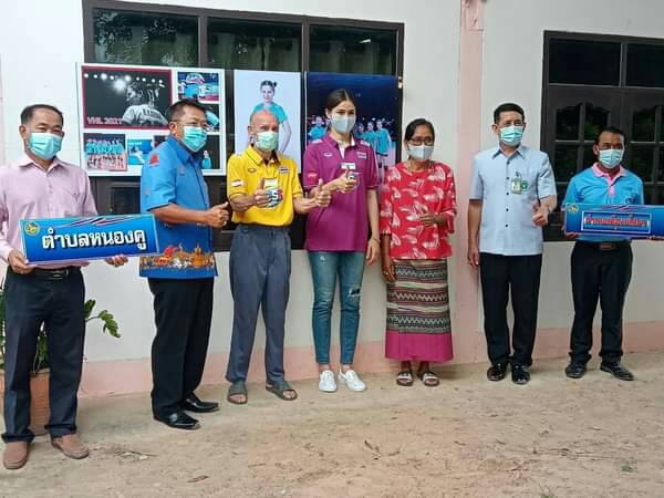 นายอำเภอเมืองยโสธรชื่นชม "คารีน่า เคาว์เซอร์" นักวอลเล่ย์บอลหญิงทีมชาติไทย หลังกักตัวที่บ้าน(HQ) ครบ 14 วันเป็นแบบอย่างที่ดี