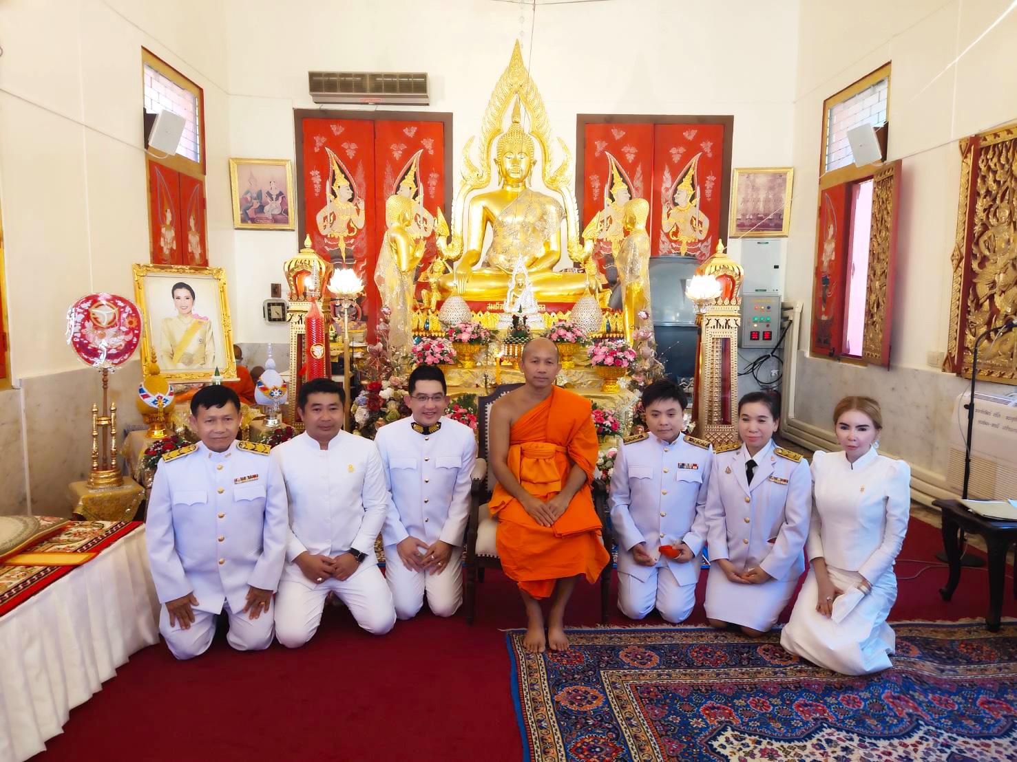ร่วมเป็นประธานในพิธีอัญเชิญต้นเทียนพรรษา
