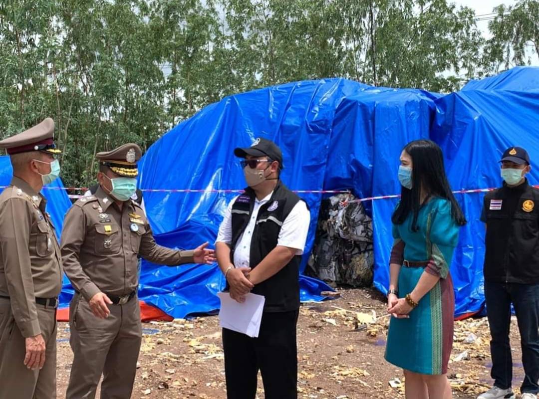 ผู้การแปดริ้ว พร้อม นอภ.แปลงยาว ลงพื้นที่อายัดขยะอุตสาหกรรมหาผู้กระทำผิดมาดำเนินคดี