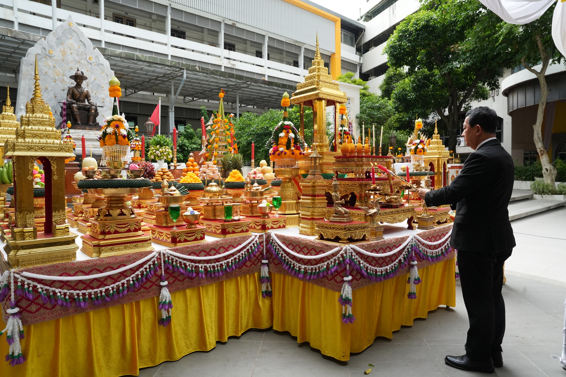 ราชภัฏธนบุรีจัดพิธีครบรอบ 77 ปี สืบสานประเพณีและมรดกภูมิปัญญาไทย
