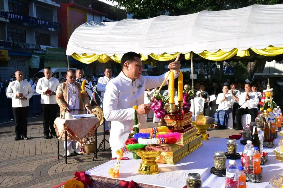 ผู้ว่าฯ มุกดาหาร สักการะสิ่งศักดิ์สิทธิ์ เสริมมงคลรับงานกาชาด 2569 