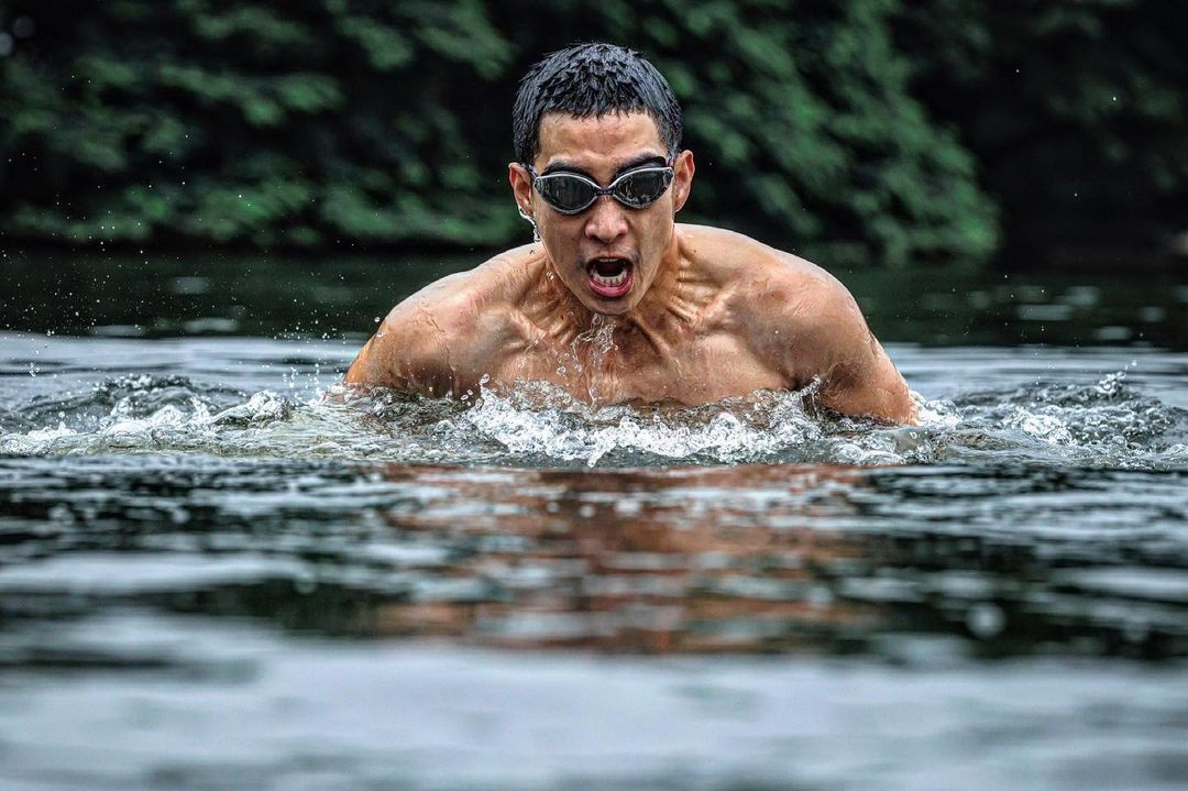 "โตโน่" ว่ายน้ำข้ามโขง ยอดบริจาคทะลุ 36 ล้านบาทแล้ว