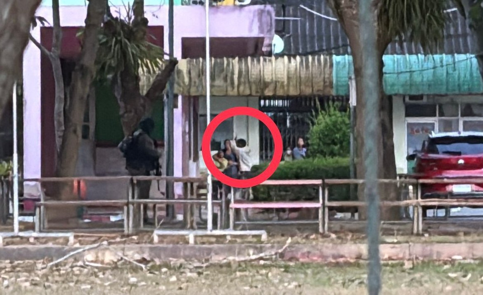 คนร้ายบุกยิงโรงเรียนพะตงฯมอบตัว เบื้องต้นเจ็บ 2 ราย