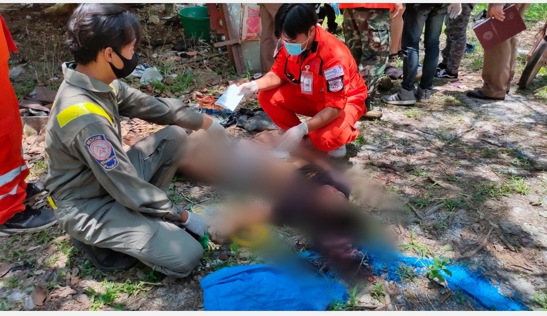บึงกาฬพบศพถูกยิงตายในสวนยาง 2 บาดเจ็บ 1 ตำรวจเร่งไล่ล่าคนร้ายแล้ว