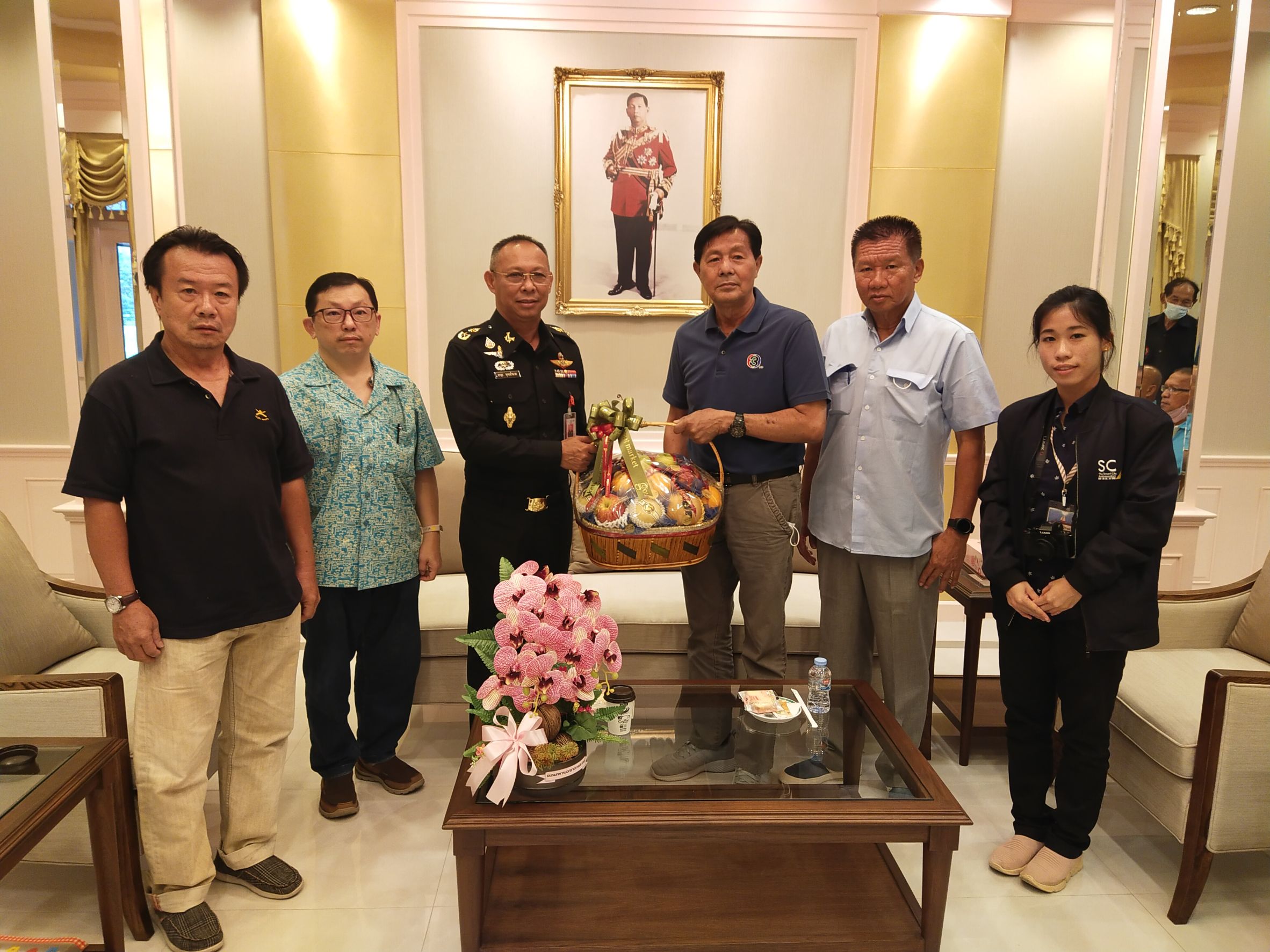 ร่วมแสดงความยินดี ผ.บ.ศร.ศูนย์การทหารราบทค่ายธนะรัชต์ คนใหม่  