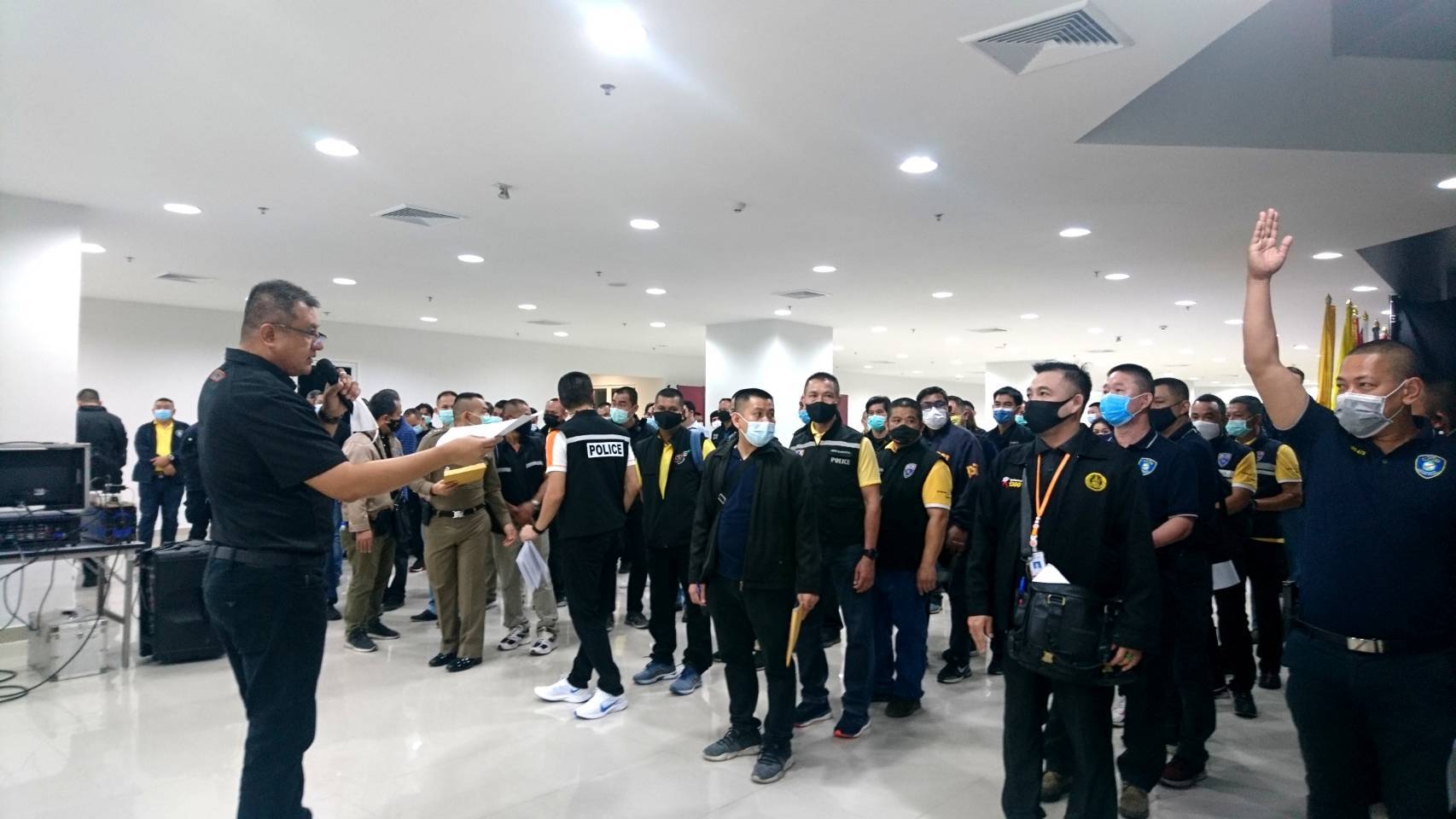 DSI ร่วมตรวจค้นขบวนการนายหน้าชาวต่างชาติจัดหาหญิงรับจ้างอุ้มบุญ