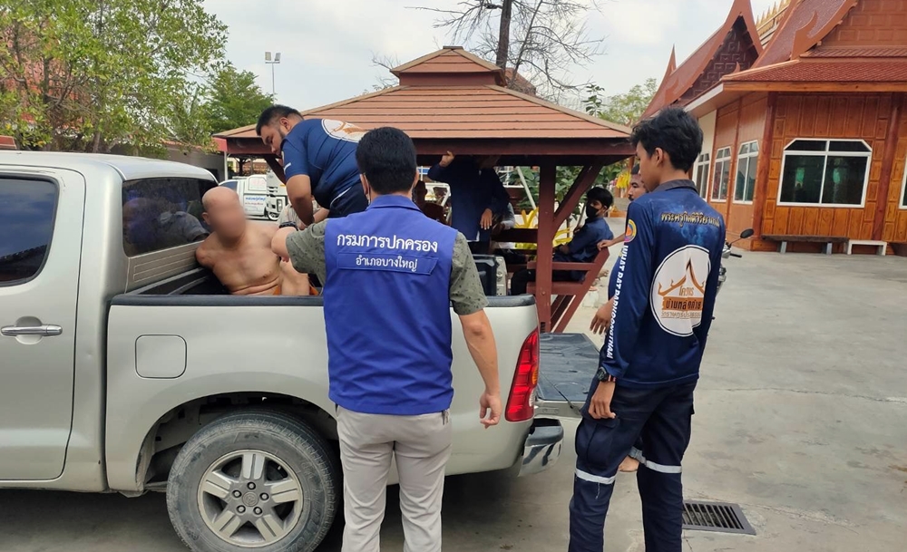 ล้วงคองูเห่า! หนุ่มตกงานถูกซ้อนแผนรวบหลังแอบบวชเณรหน้าไฟก่อนชวนพระจริงขอบิณฑบาตรเงินปลัดอำเภอบางใหญ่ 