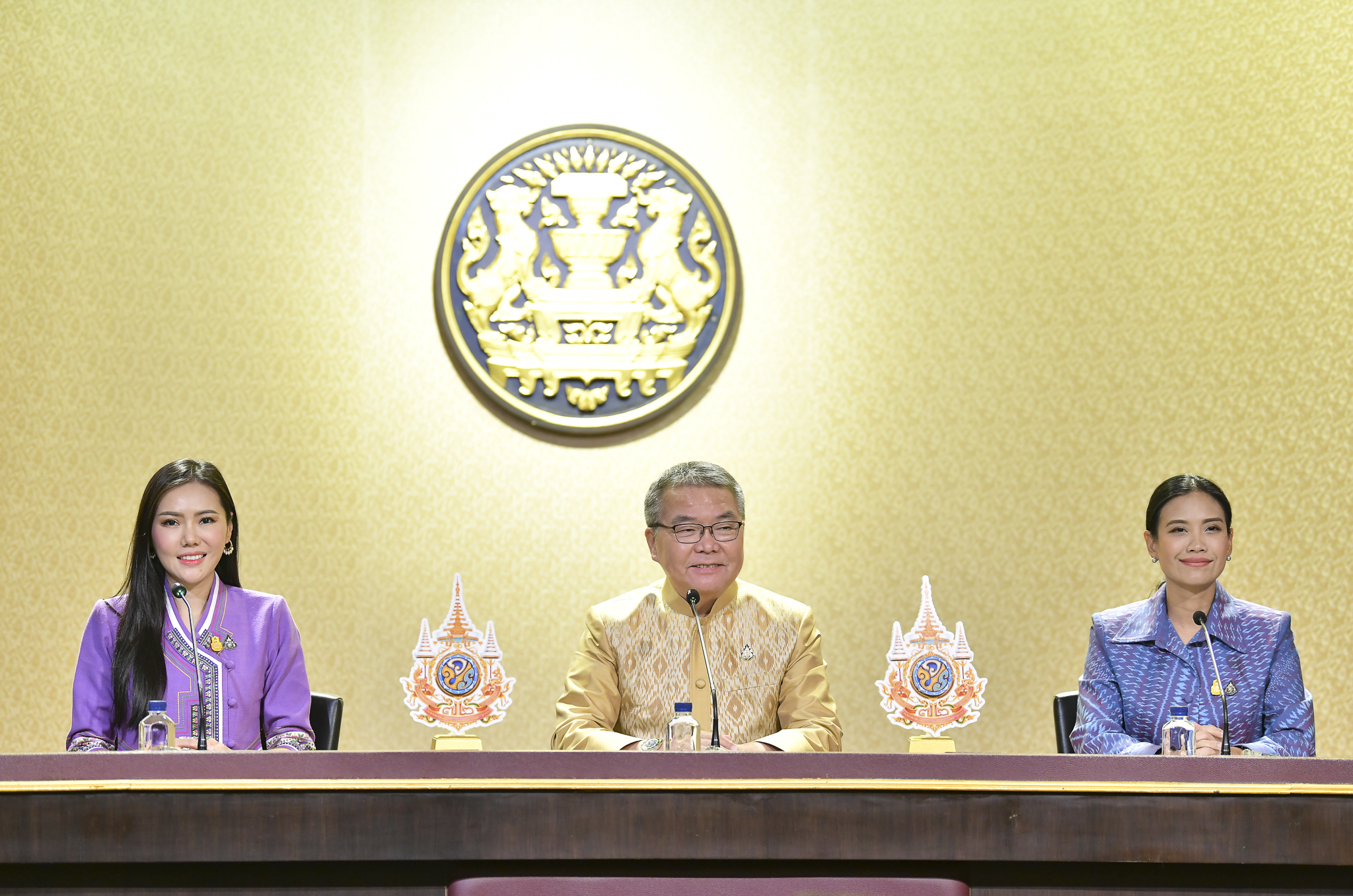 "นายกฯ" เร่งผุด “เอ็นเตอร์เทนเมนท์ฯ” ในไทย  สั่ง "ก.คลัง" ศึกษาจัดการให้เป็นรูปธรรม คาดเก็บภาษีปีแรก ไม่ต่ำกว่าหมื่นล้าน
