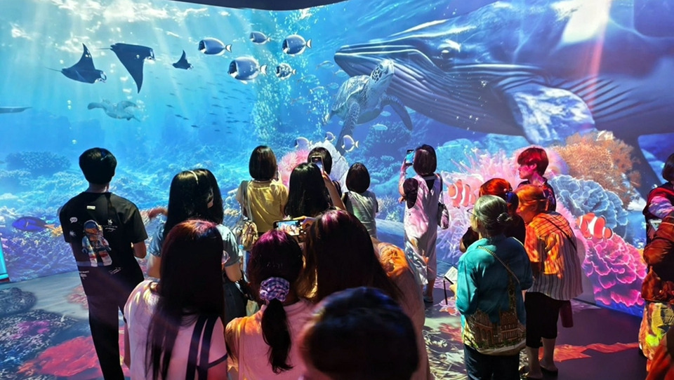 คนแห่เที่ยว “SEA THE CHANGE” นิทรรศการทะเล 360° สร้างโลกใต้ทะเลใหม่ ฟรีถึง 12 ส.ค.นี้