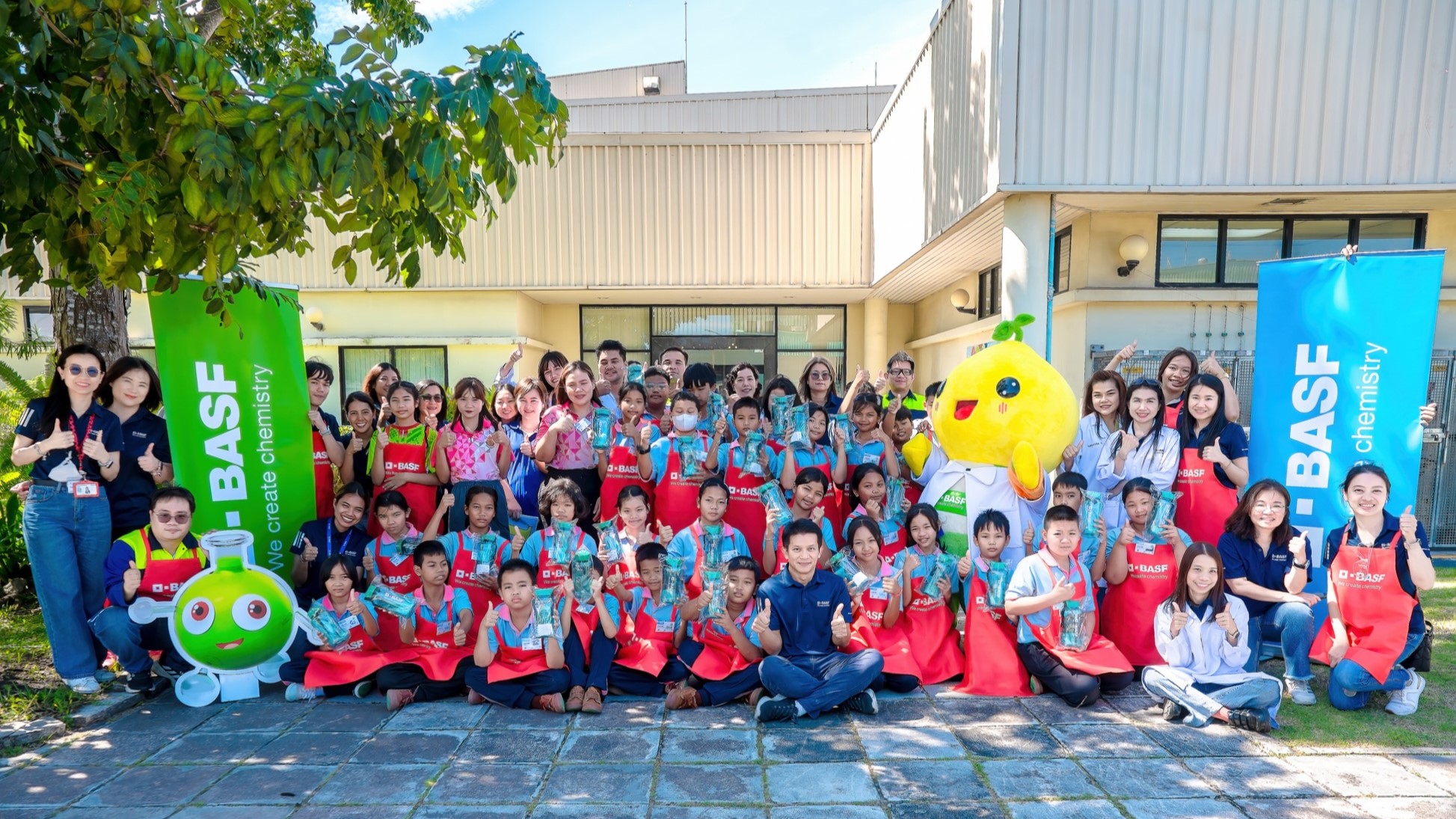 "บีเอเอสเอฟ" จัดกิจกรรมคิดส์แล็บที่โรงงาน จ.ระยอง เชื่อมโยงชุมชนผ่านโปรแกรมทดลองทักษะวิทยาศาสตร์เคมีแบบลงมือปฏิบัติจริง