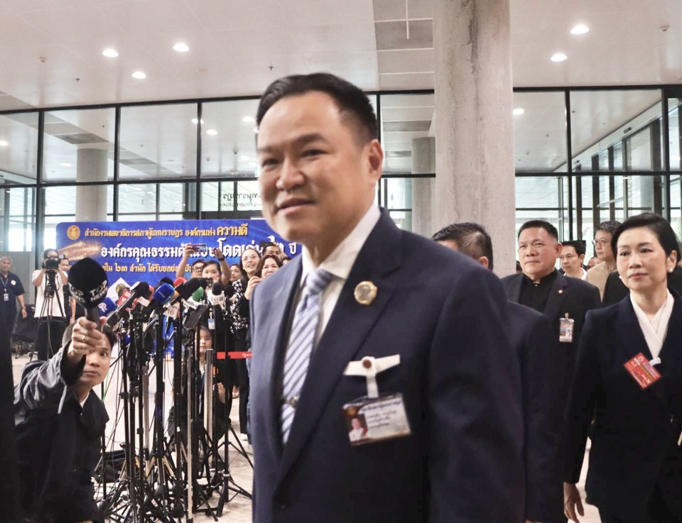 พูดสั้นๆ "ดีครับ" นายกฯอนุทินฯ งดจ้อสื่อ ถูกถามภาพรวมอภิปรายนโยบายฯ