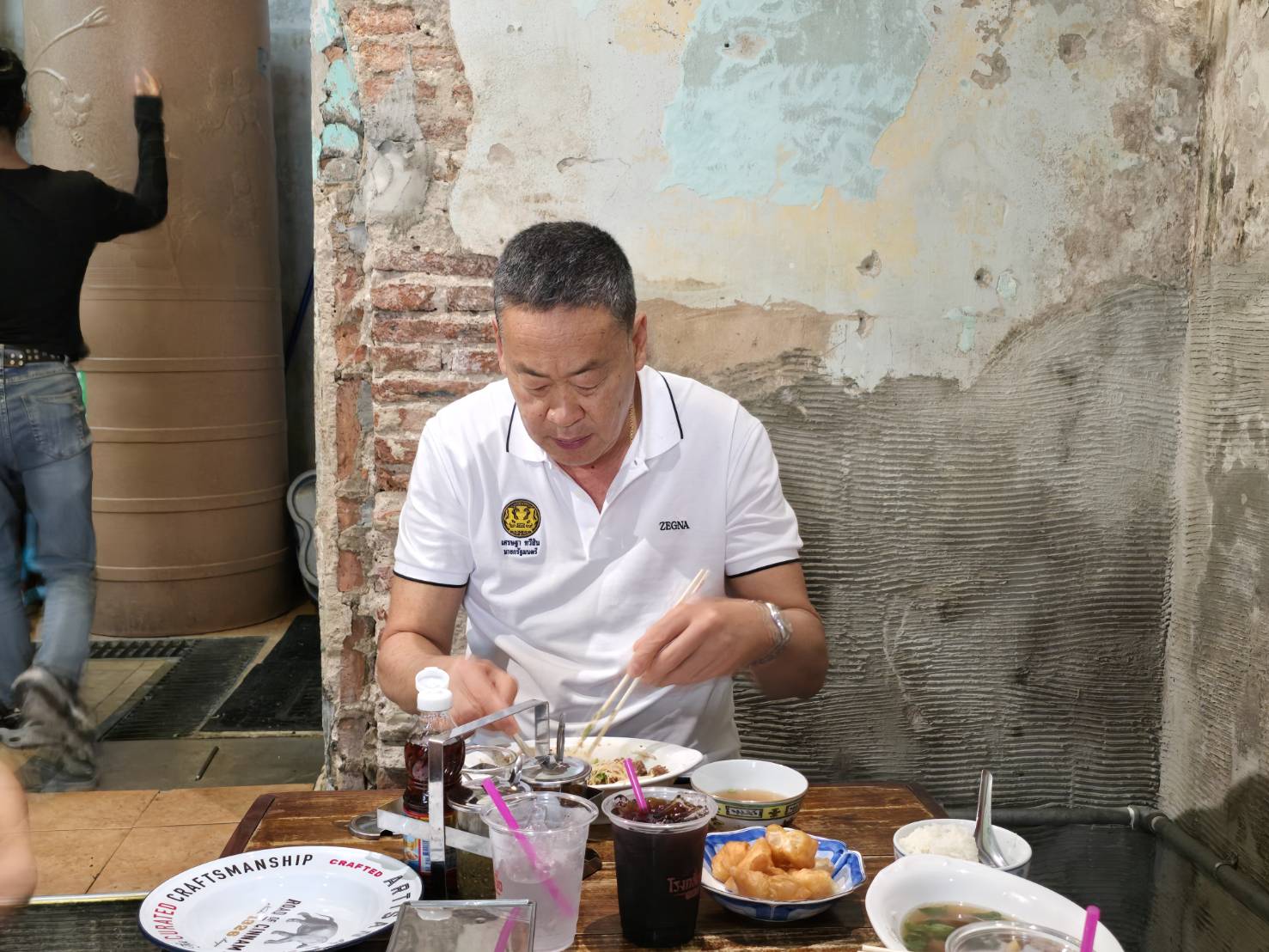 "เศรษฐา" พักผ่อนวันหยุด แวะกินก๋วยเตี๋ยวเนื้อ ประสาน "ผู้ว่าฯททท.-ชัชชาติ" โปรโมทการท่องเที่ยวย่านทรงวาด