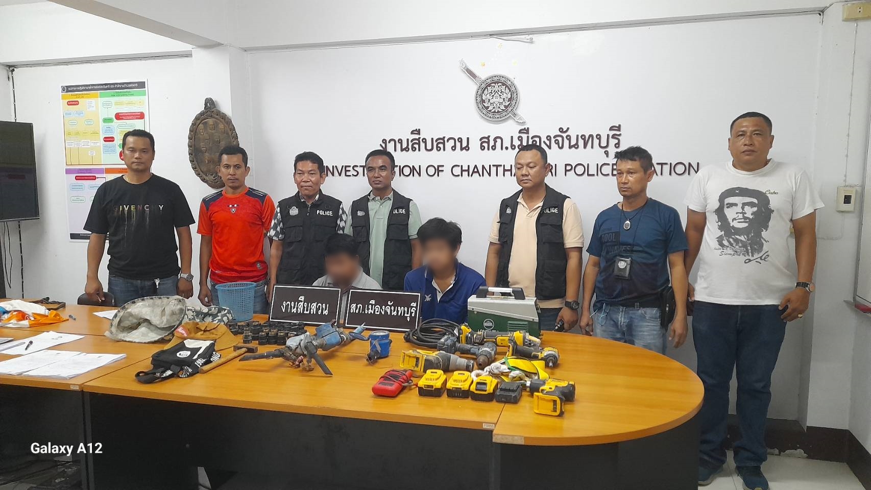 จันทบุรี รวบ 2 โจรแสบ ตระเวนขโมยมิเตอร์น้ำ ฉกเครื่องมือช่างนักศึกษาทำงานพิเศษ
