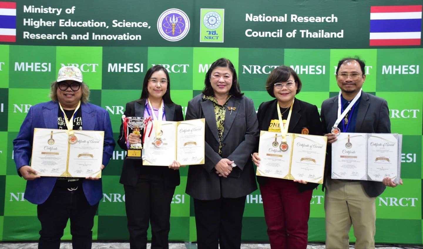 มจธ.สกัดโปรตีนจากกากงาด้วยโบรมิเลน โปรตีนพืชทางเลือกใหม่สำหรับคนรักสุขภาพ