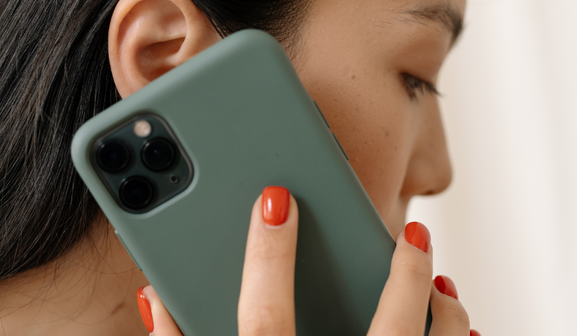 ติดต่อสายด่วน