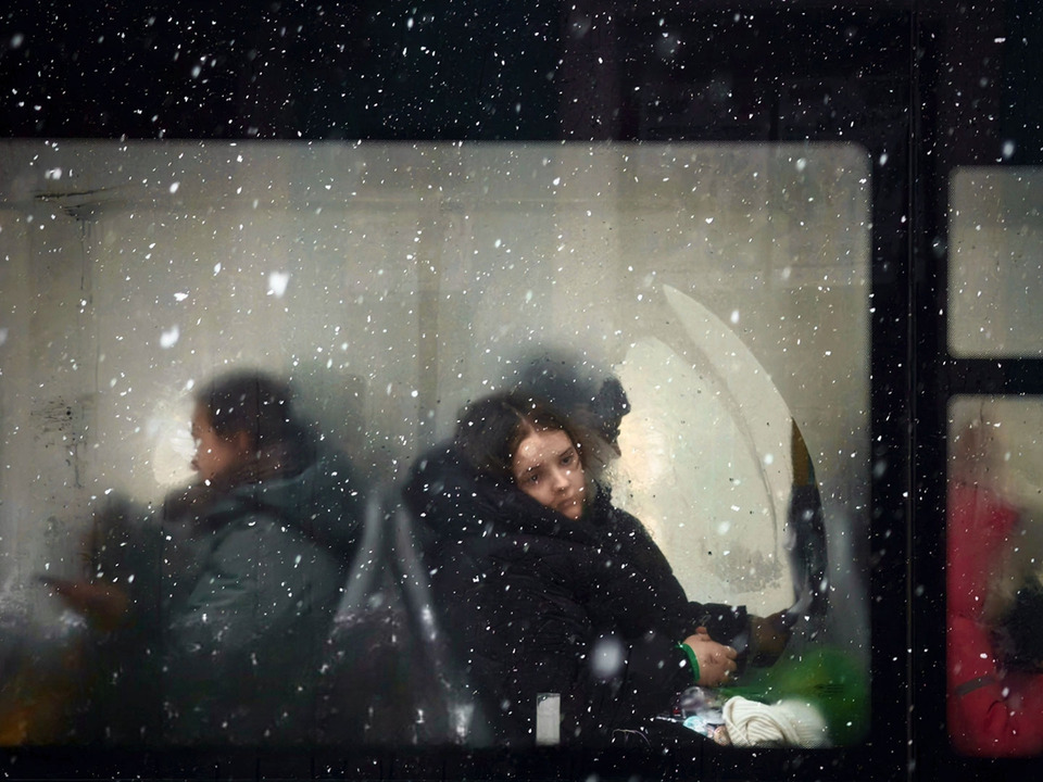 รางวัลเหรียญเงิน, &ldquo;Person from Another Place&rdquo; โดย Ray Cheung, OPPO Find X8 Ultra