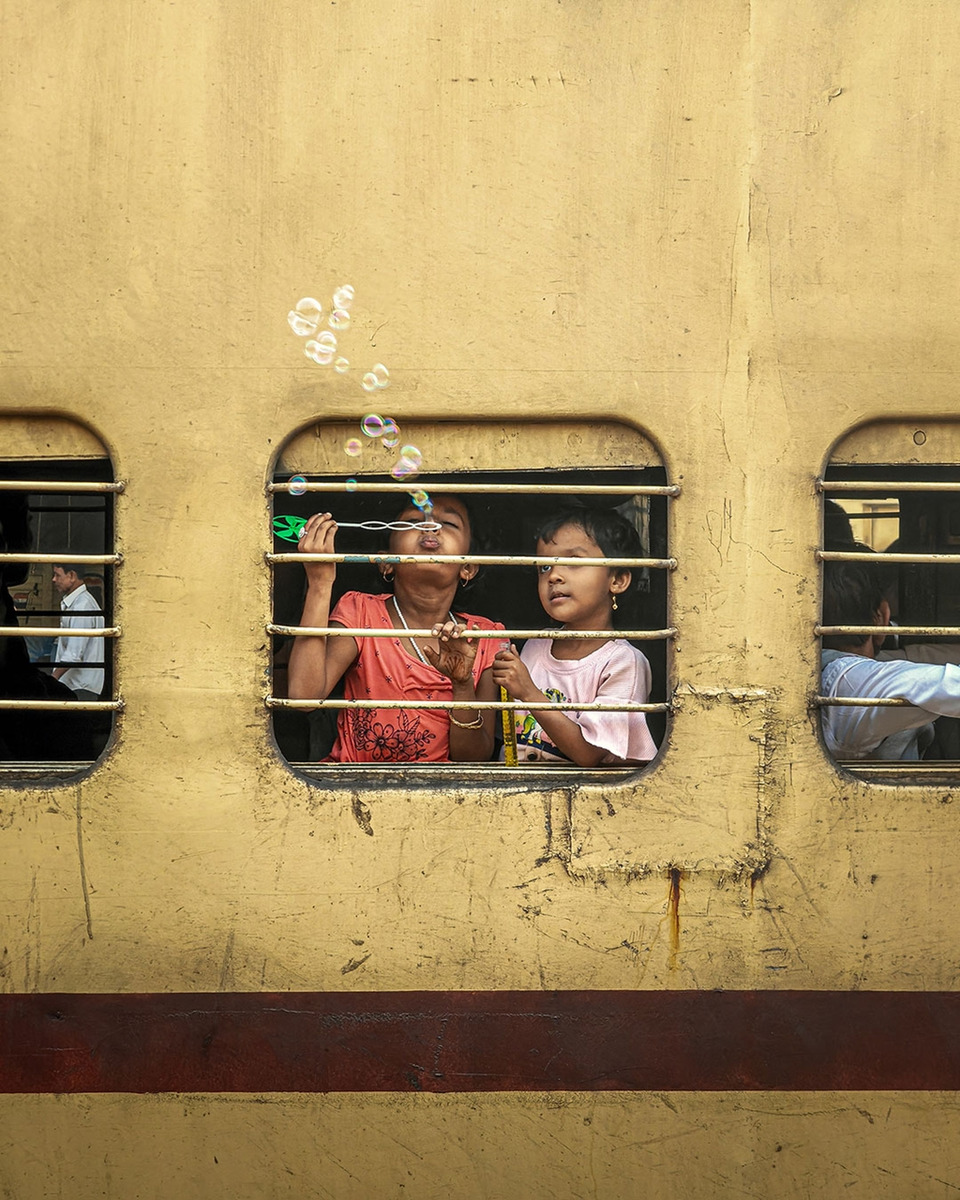 รางวัลระดับภูมิภาคอินเดีย, &ldquo;Windows of Innocence&rdquo; โดย Rohit271299, OPPO Find X7 Ultra
