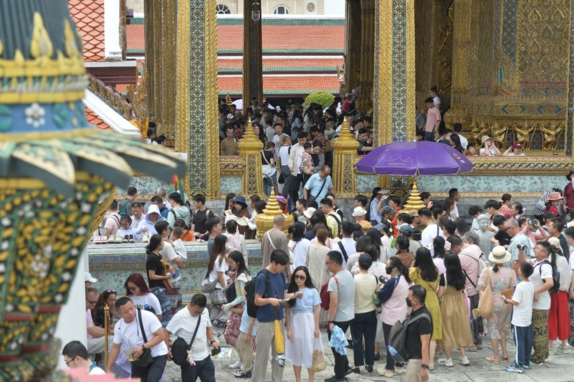 วันที่ 3 ตุลาคม 2024 นักท่องเที่ยวจีนเที่ยวชมพระบรมมหาราชวัง กรุงเทพมหานคร