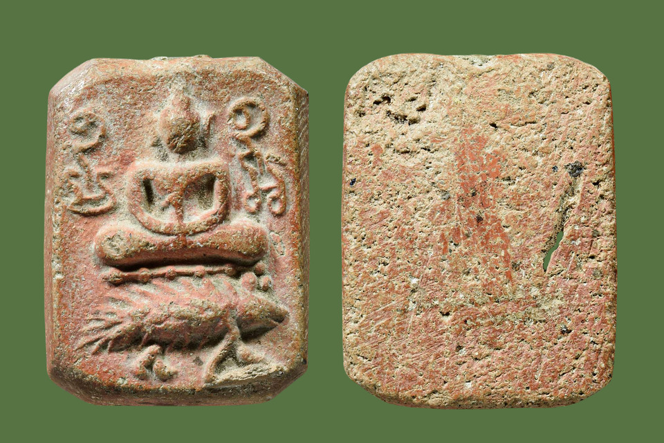 พระหลวงพ่อปาน พิมพ์ทรงเม่นบัวชั้นเดียว