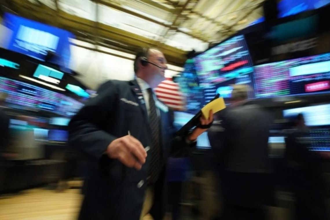 .ดาวโจนส์ปิดลบ 243.36 จุด นักลงทุนชะลอซื้อขายก่อนงบไตรมาส 3.