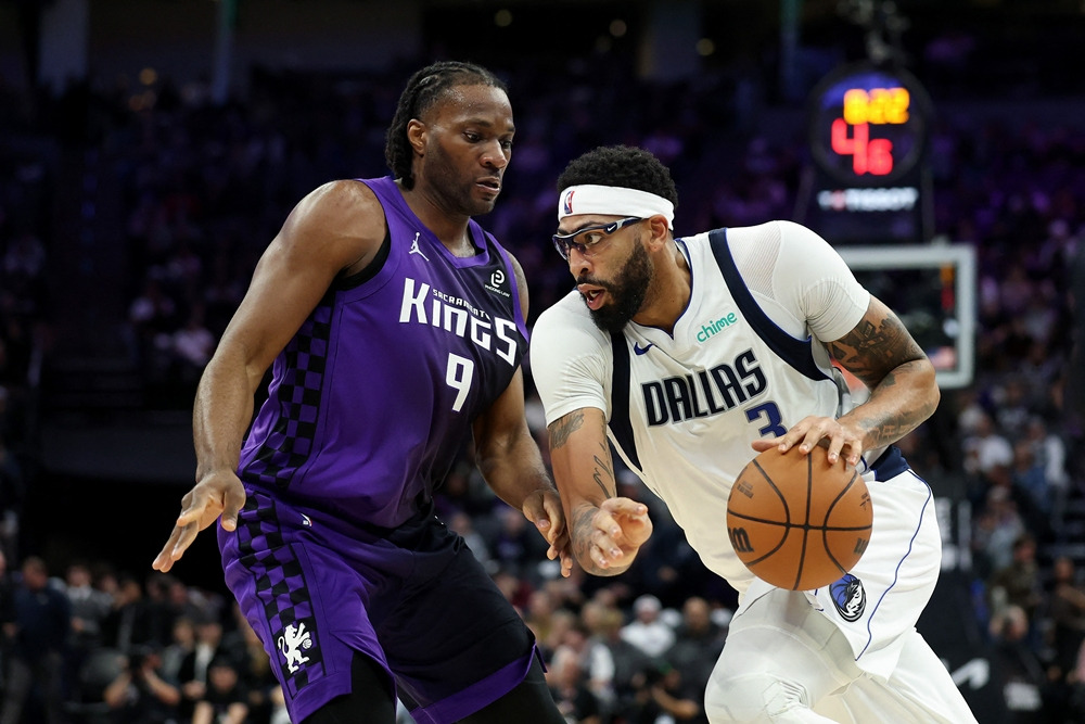 "แมฟเวอริคส์" เปิดโต๊ะเจรจาเทรด "แอนโธนี่ เดวิส" ก่อนเดดไลน์ 5 ก.พ. "แรปเตอร์ส-ฮอว์กส์" จ้องฮุบ