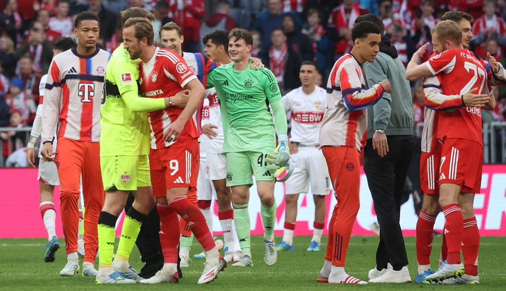 “บาเยิร์น” ถล่มสตุ๊ทการ์ท 4-2 การันตีแชมป์บุนเดสลีกา สมัยที่ 35 ทิ้งห่าง “ดอร์ทมุนด์” ขาดลอย