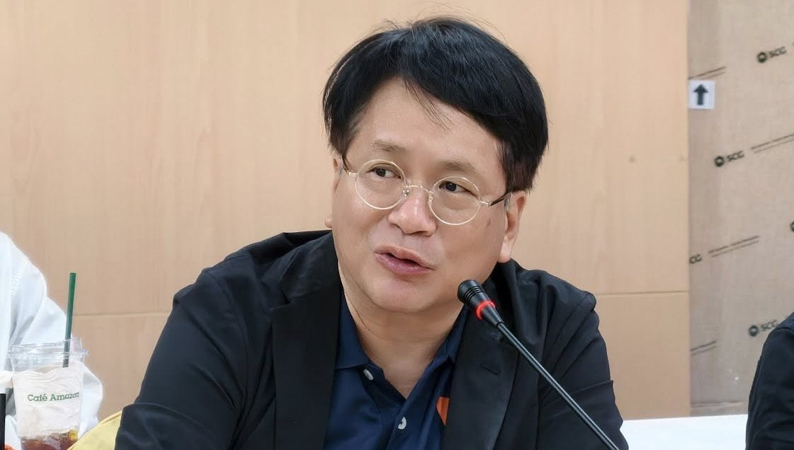 "เดชรัต" สอนมวยพาณิชย์ ไลฟ์ขายทุเรียนผิดจังหวะ เสี่ยงป่วนราคาชาวสวน