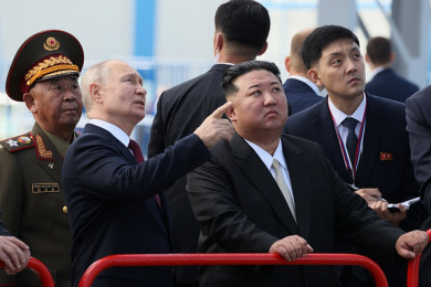ประธานาธิบดีวลาดิเมียร์ ปูติน ผู้นำรัสเซีย ต้อนรับการเดินทางมาเยือนของนายคิม จอง-อึน ผู้นำสูงสุดของเกาหลีเหนือ (Photo : AFP)