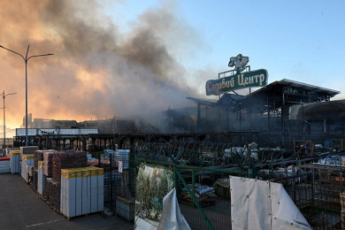 สภาพห้างเอพิเซ็นเตอร์โคม ในเมืองคาร์คีฟ ของยูเครน หลังถูกกองทัพรัสเซียโจมตี (Photo : AFP)