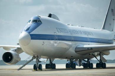 เครื่องบินวันสิ้นโลก หรืออี-4 บี (Photo : AFP)