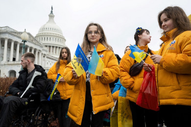 ชาวยูเครนอพยพในสหรัฐฯ (Photo : AFP)